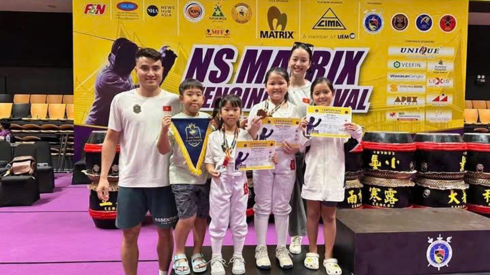 Vietnam places second at international fencing tournament in Malaysia